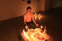Hande-Hoche-2009-Performace-still-a-Laden-für-Nichts-Leipzig-Germany